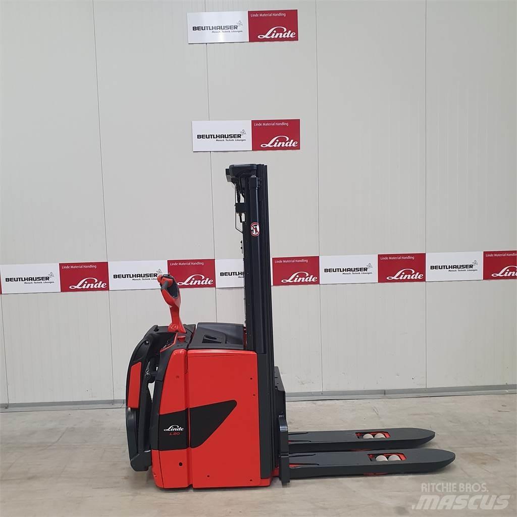 Linde L20APi Empilhador para operador externo
