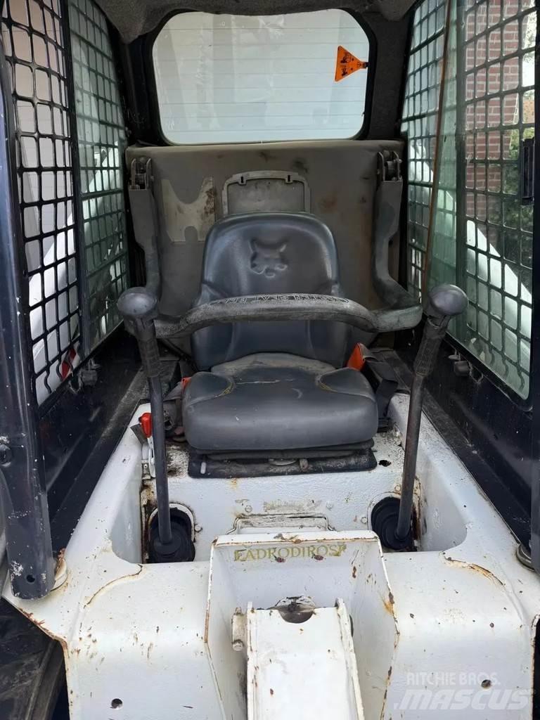 Bobcat S130 Carregadoras de direcção deslizante