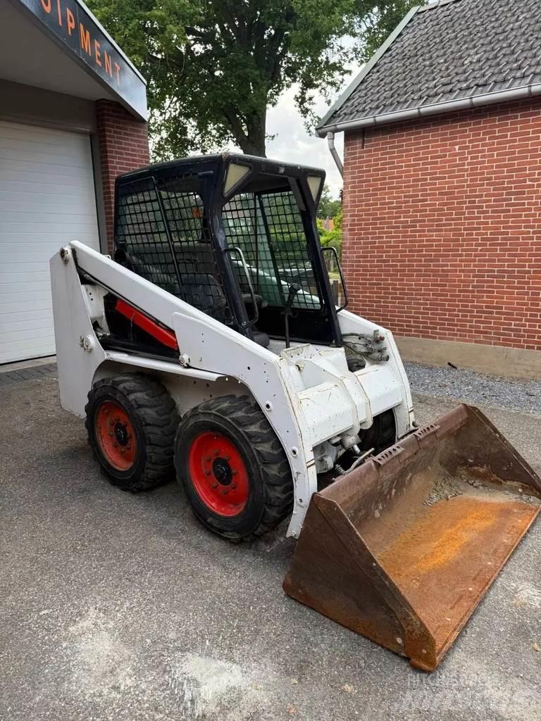 Bobcat S130 Carregadoras de direcção deslizante