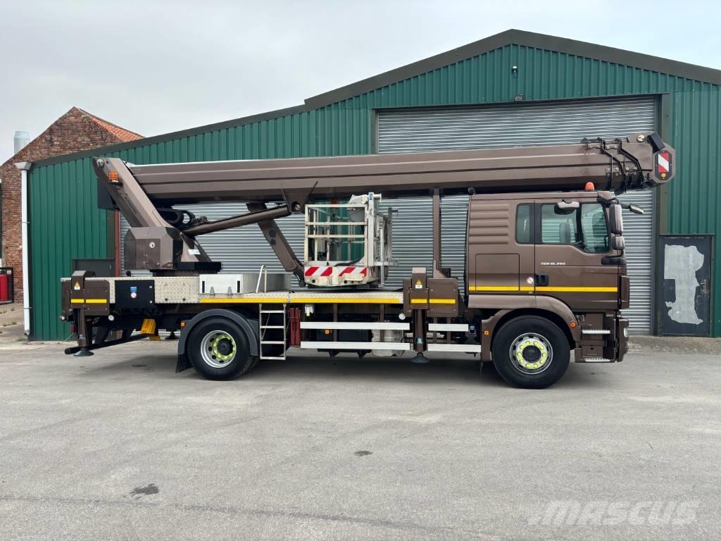 Ruthmann T380 Plataformas aéreas montadas em camião