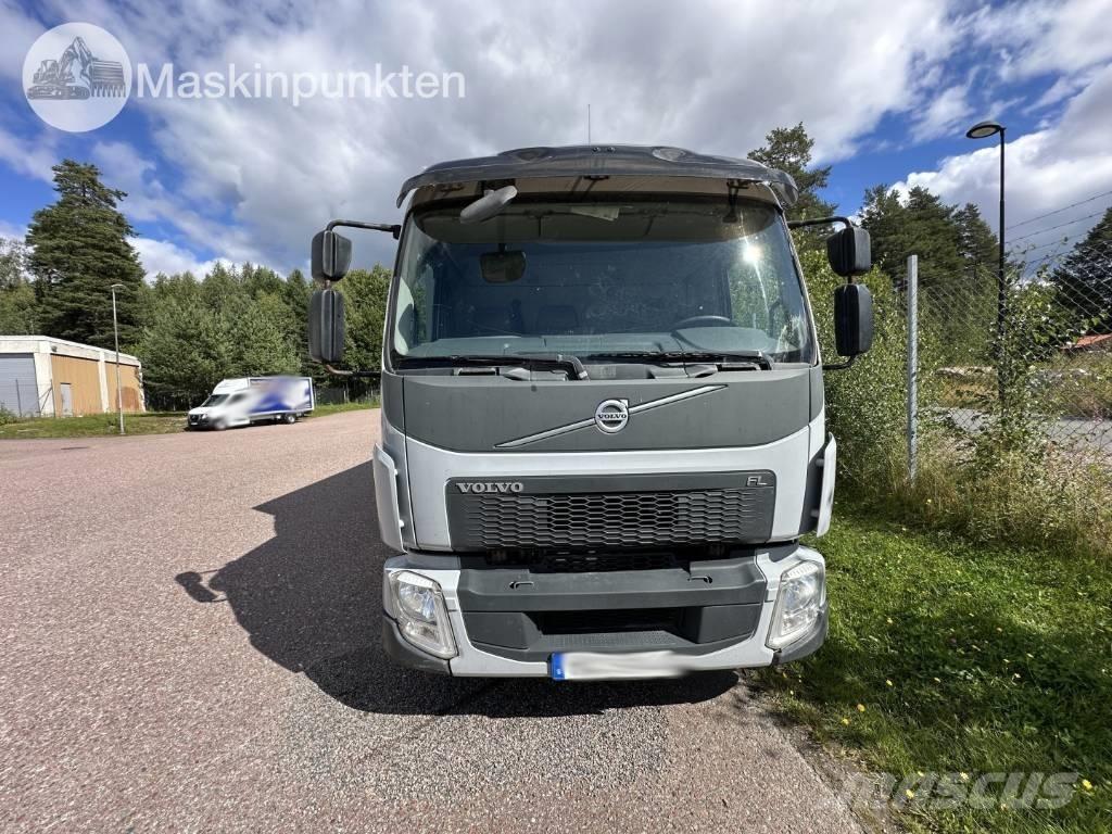 Volvo FL 240 Camiões de caixa fechada