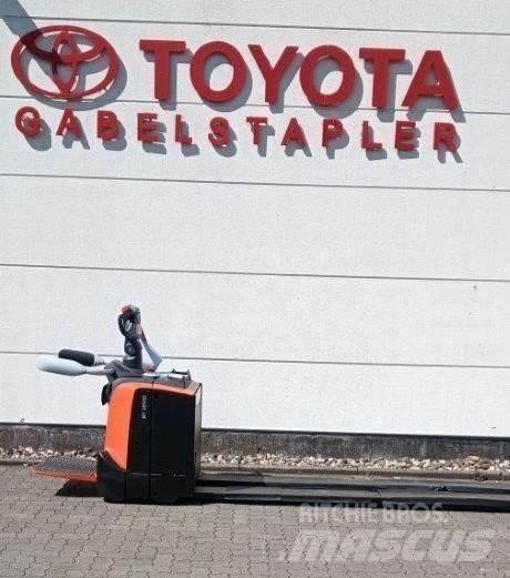 Toyota LPE 250 Porta palettes