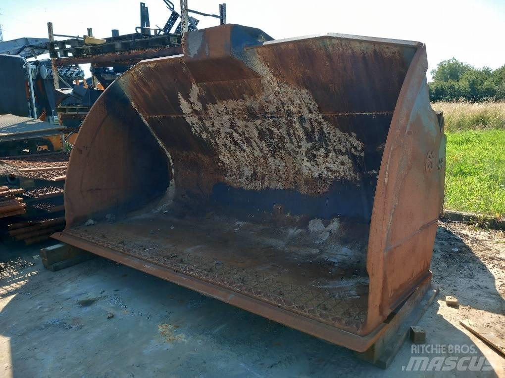 Komatsu WA475-10 Baldes