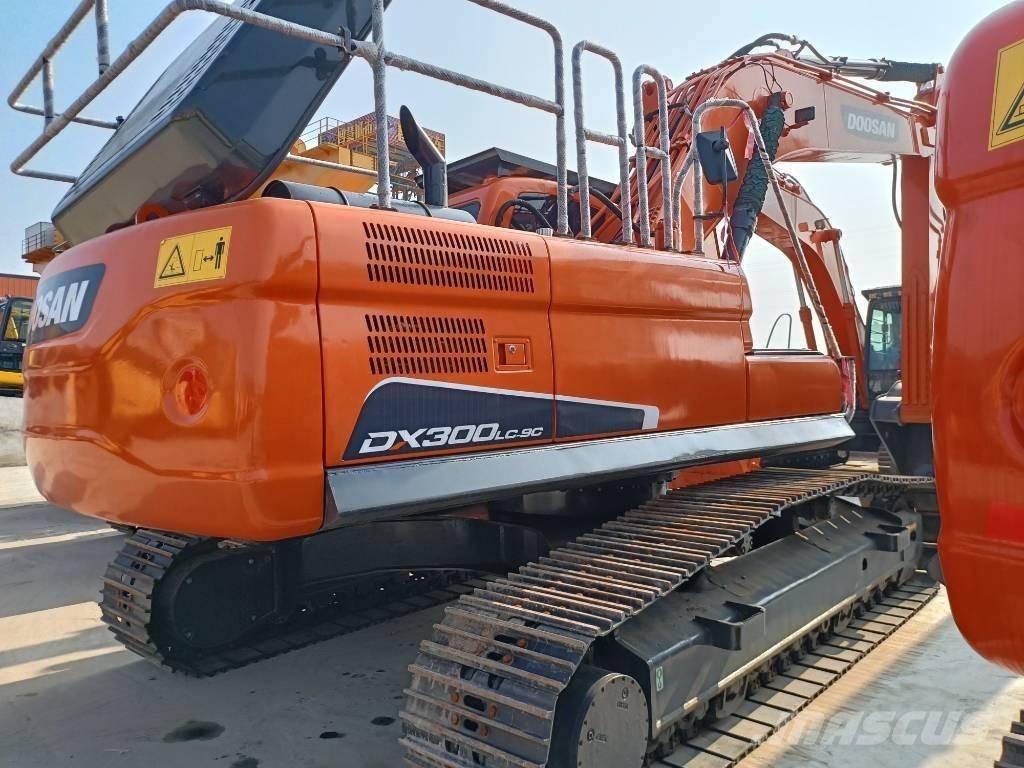 Doosan DX300-9 Escavadoras de rastos