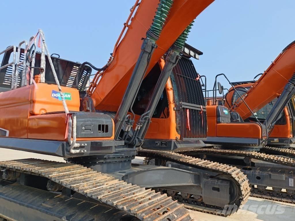 Doosan DX300-9 Escavadoras de rastos
