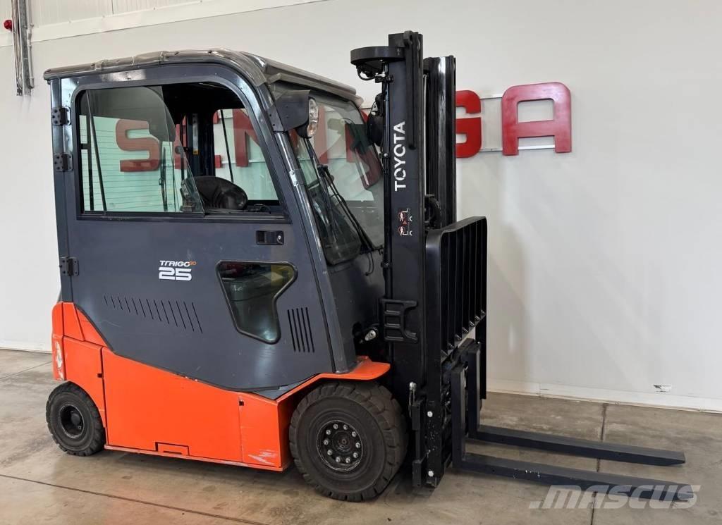 Toyota 10939 - 8FBMT25 Empilhadores eléctricos