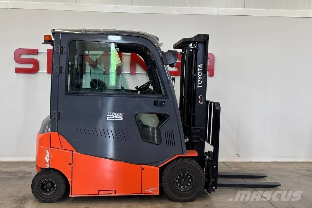 Toyota 10939 - 8FBMT25 Empilhadores eléctricos