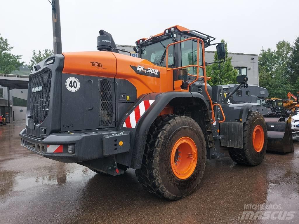 Develon DL 320-7 Pás carregadoras de rodas