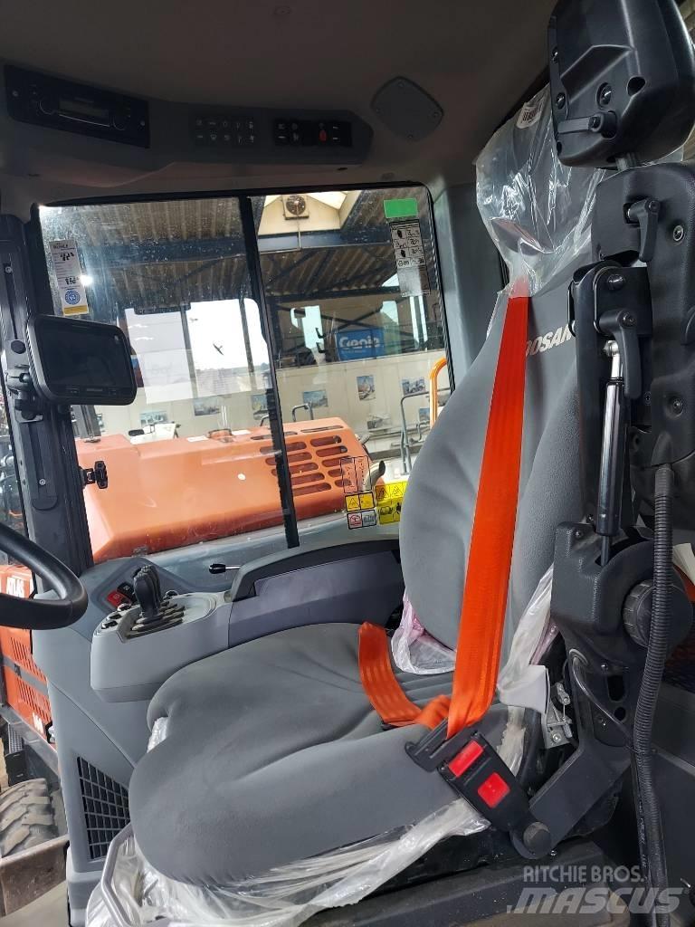 Develon DL 320-7 Pás carregadoras de rodas