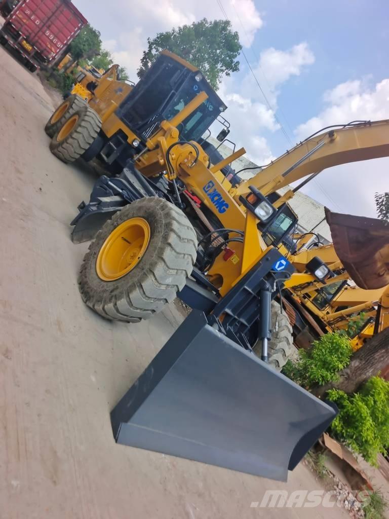 XCMG GR 2153 Motoniveladoras