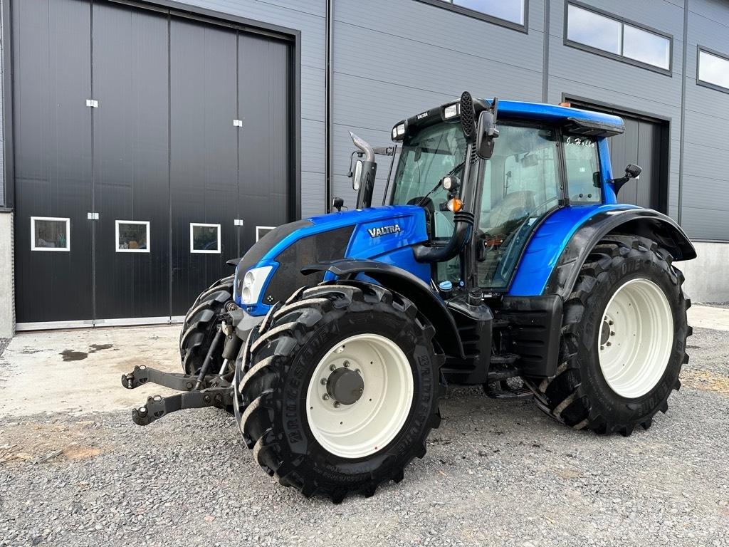 Valtra N 123 Tratores Agrícolas usados