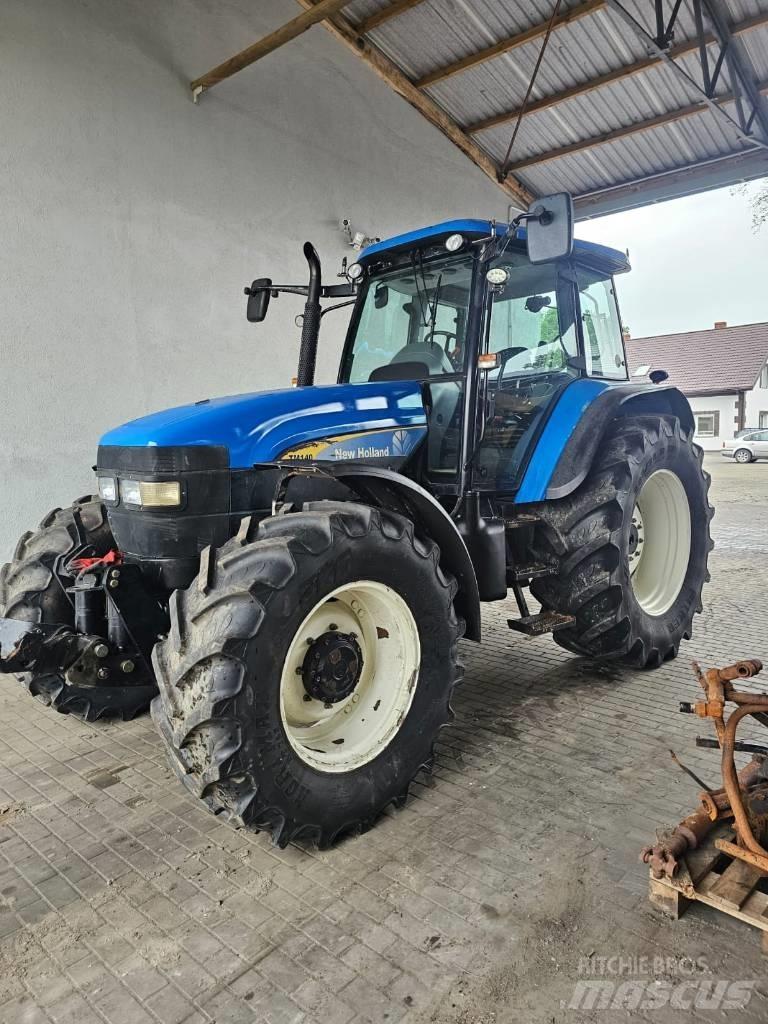 New Holland TM 140 Tratores Agrícolas usados