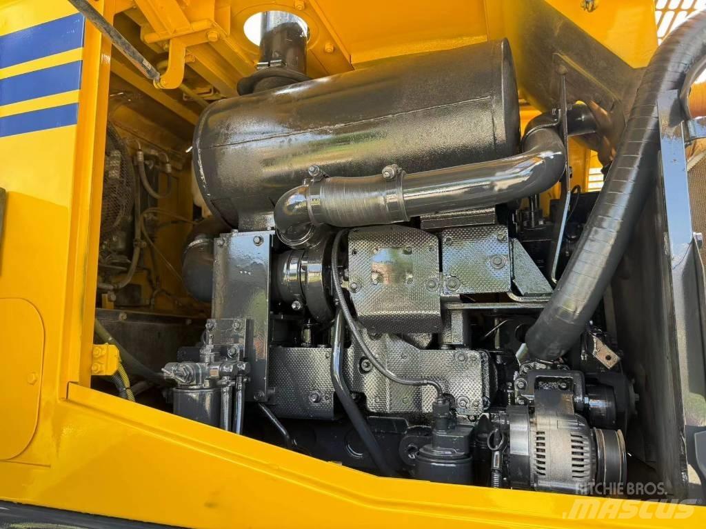 Komatsu WA 320-5 Pás carregadoras de rodas
