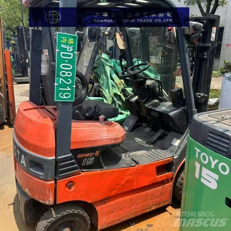 Toyota 15 Empilhadores eléctricos