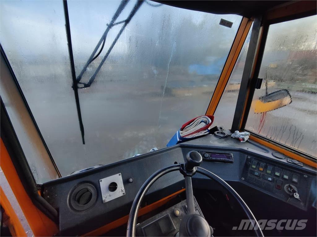 Sisu TR 180 AL 2 Tractores terminais