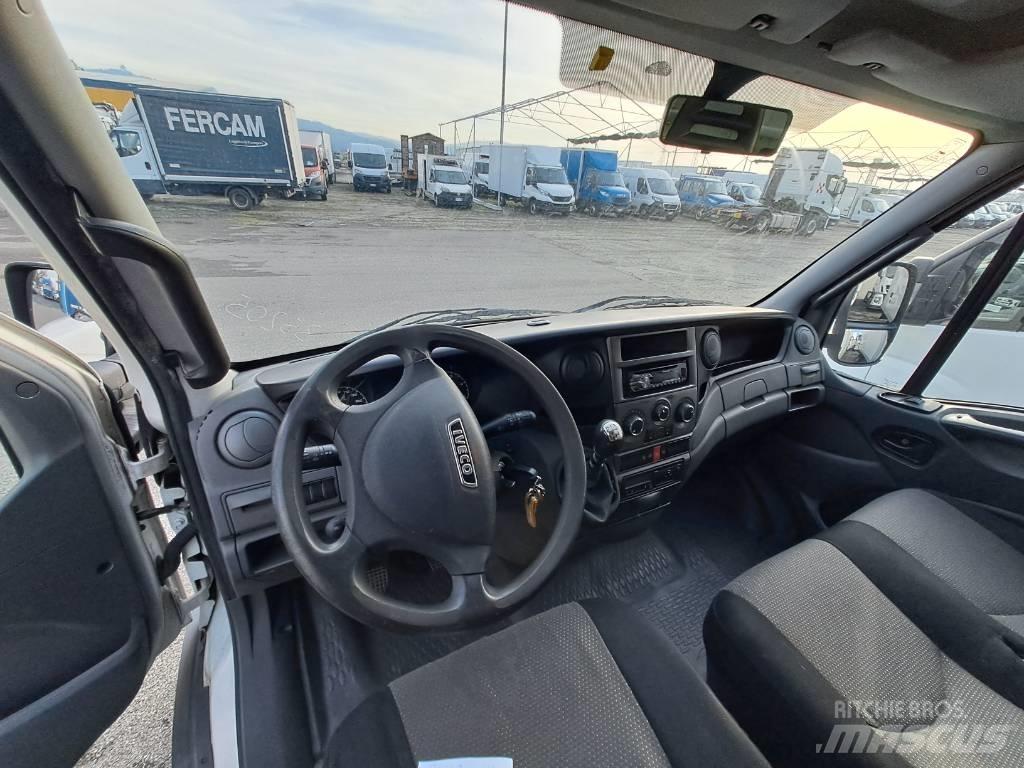 Iveco DAILY 60C17 Camiões de caixa fechada