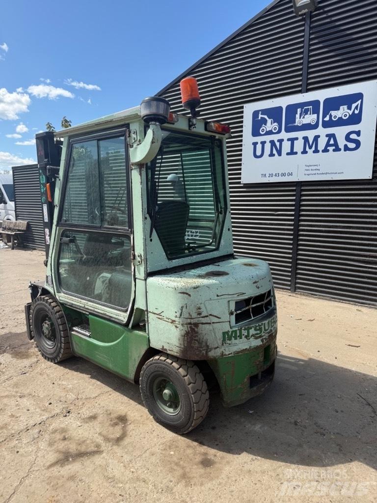 Mitsubishi FD 25 Empilhadores Diesel