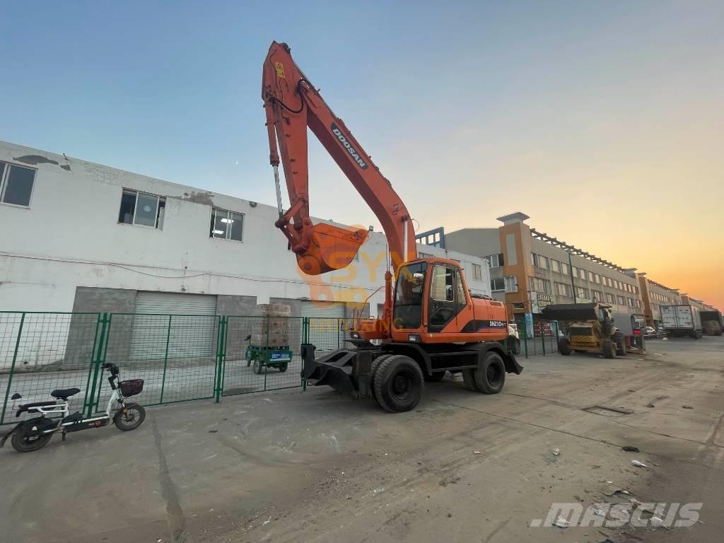 Doosan DH210W-7 Escavadoras de rodas