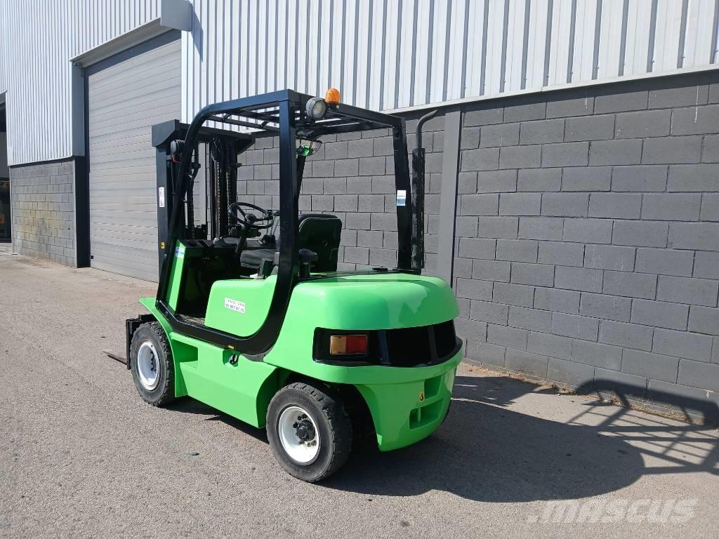 Clark CMP 25 Empilhadores Diesel