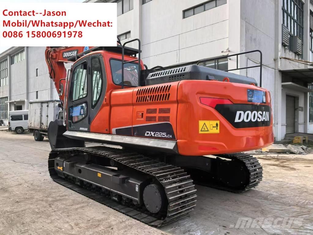 Doosan DX 225 LCA Escavadoras de rastos