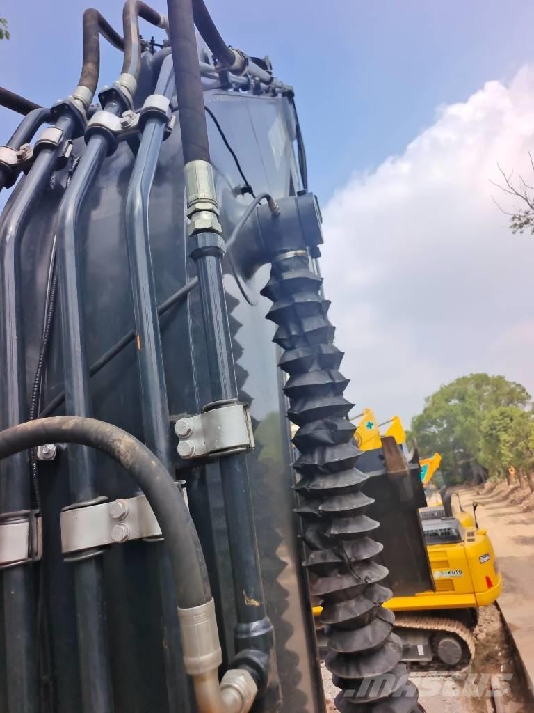 Hyundai HX 220 Escavadoras de rastos