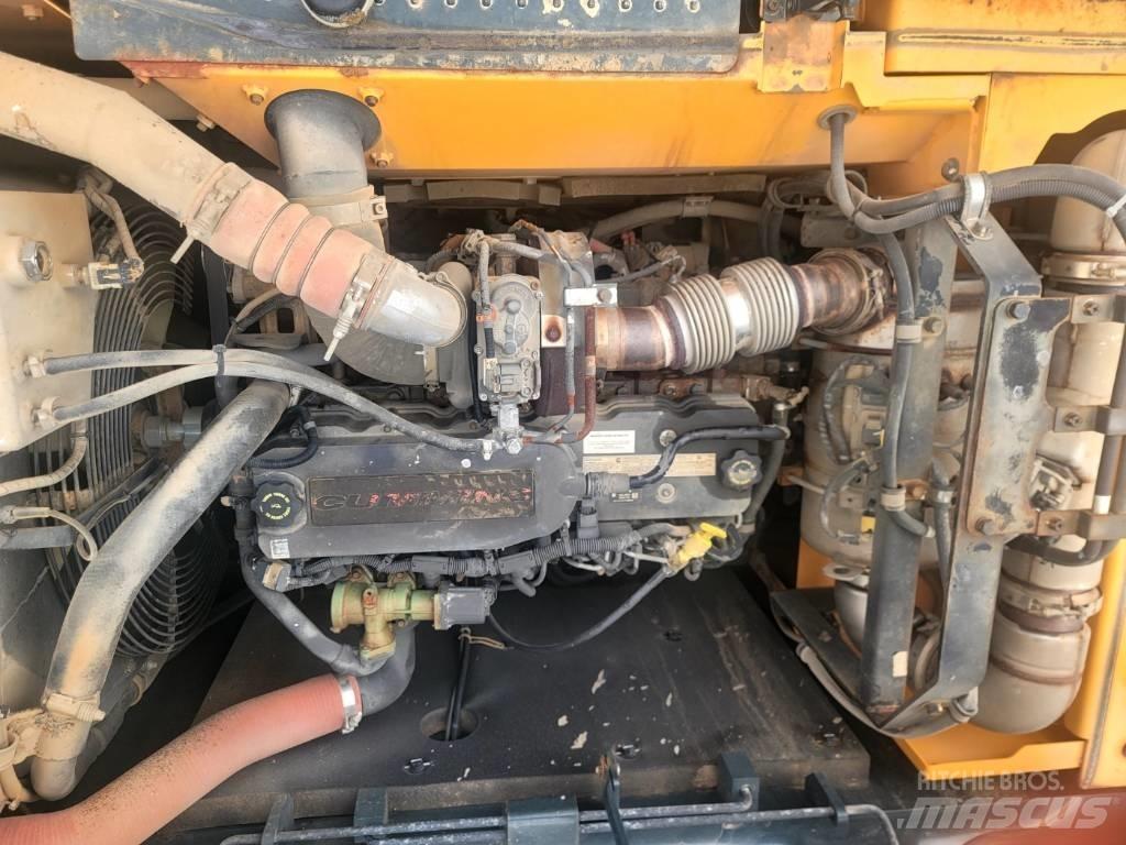 Hyundai HX 220 Escavadoras de rastos