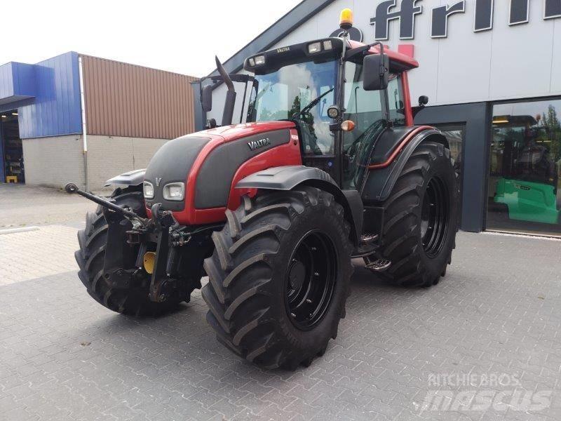 Valtra N 141 Tratores Agrícolas usados