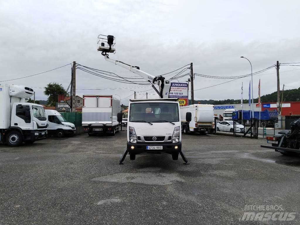 Nissan CABSTAR 35.13 Camiões grua