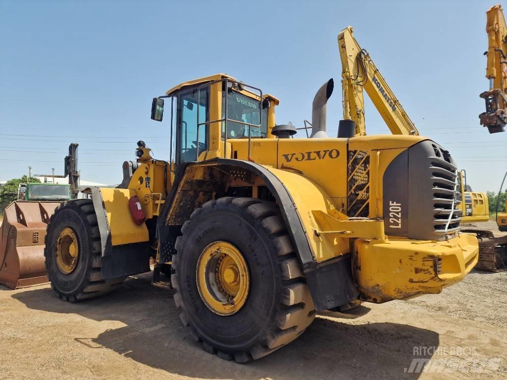Volvo L 220 F Pás carregadoras de rodas