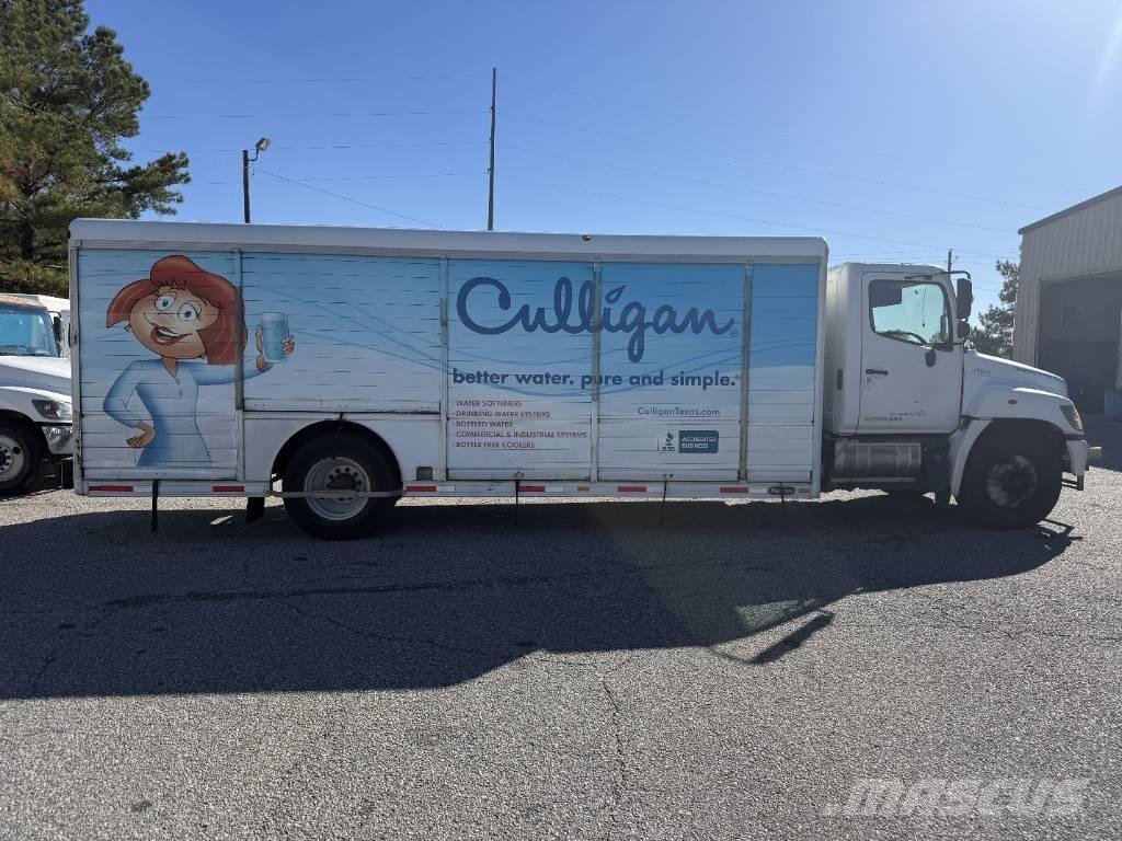 Hino 338 Camiões de entrega de bebidas