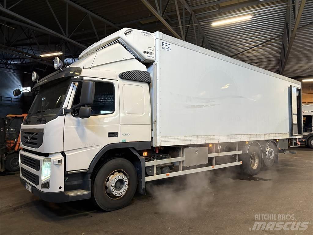 Volvo FM13 6x2 Camiões de caixa fechada