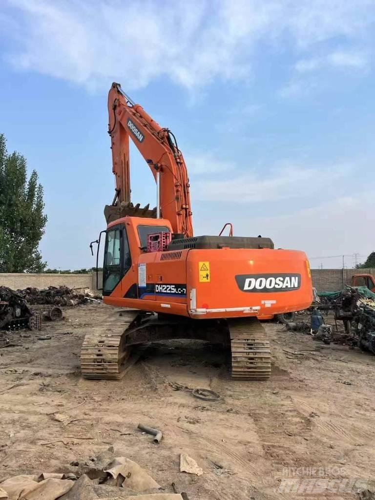 Doosan DH 225 LC-9 Escavadoras de rastos