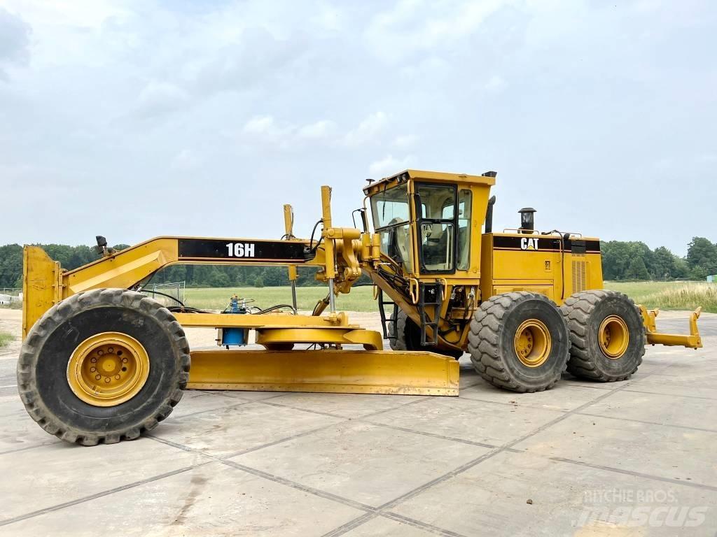 CAT 16H + RIPPER Motoniveladoras