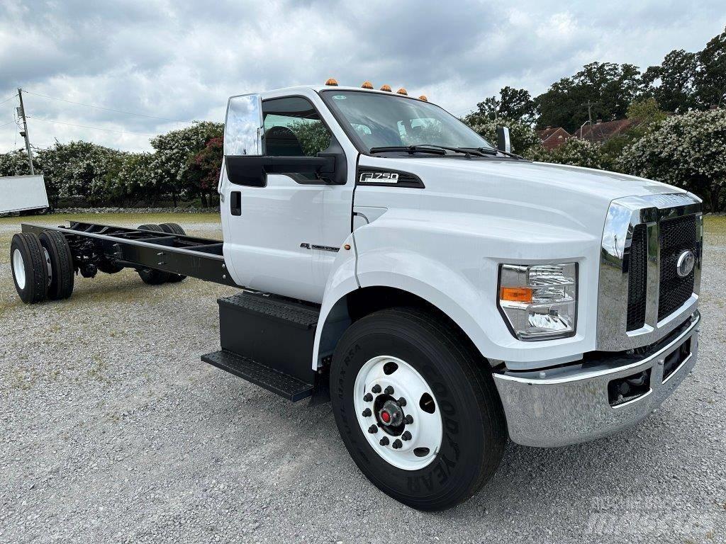 Ford F-750 Camiões de chassis e cabine
