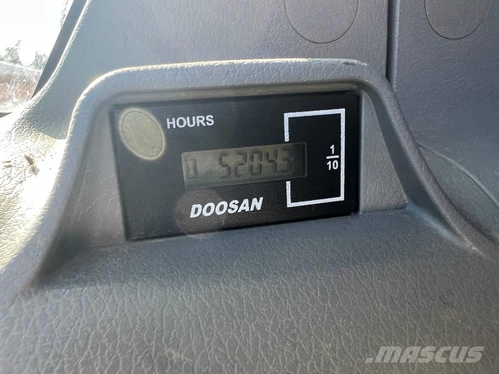 Doosan DX140LC-5 Escavadoras de rastos