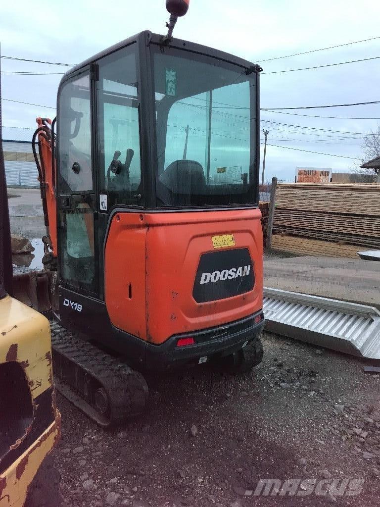Doosan DX 19 Mini Escavadoras <7t