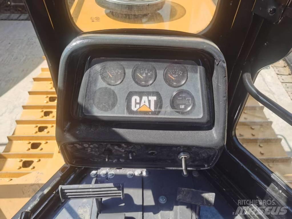 CAT D 5 K Dozers - Tratores rastos