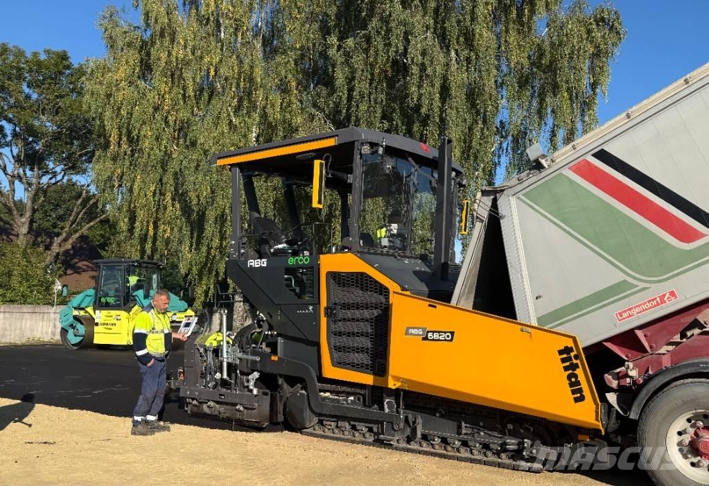 ABG 6820 Pavimentadoras de asfalto