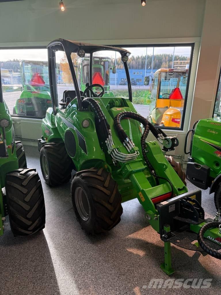 Avant 528 Carregadoras de direcção deslizante