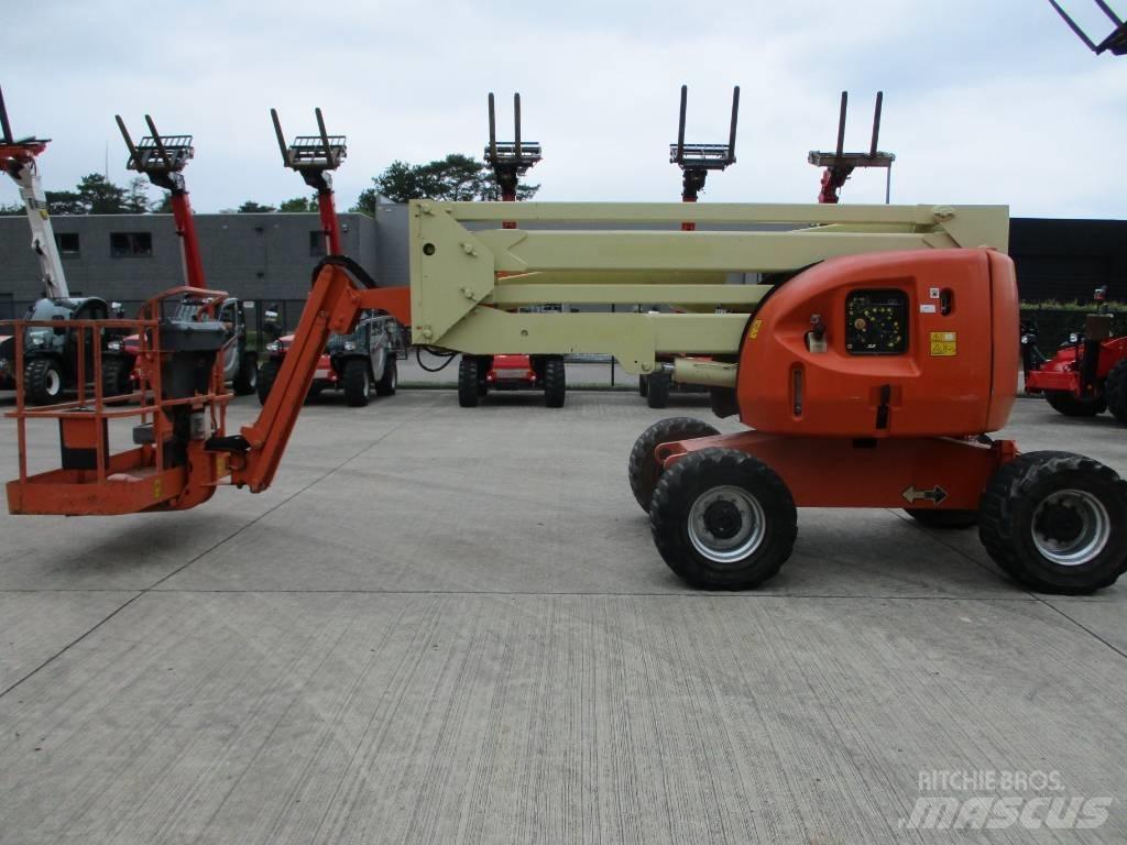 JLG 450 AJ (868) Plataformas de braço compactas auto-propulsão