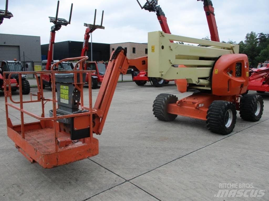 JLG 450 AJ (868) Plataformas de braço compactas auto-propulsão