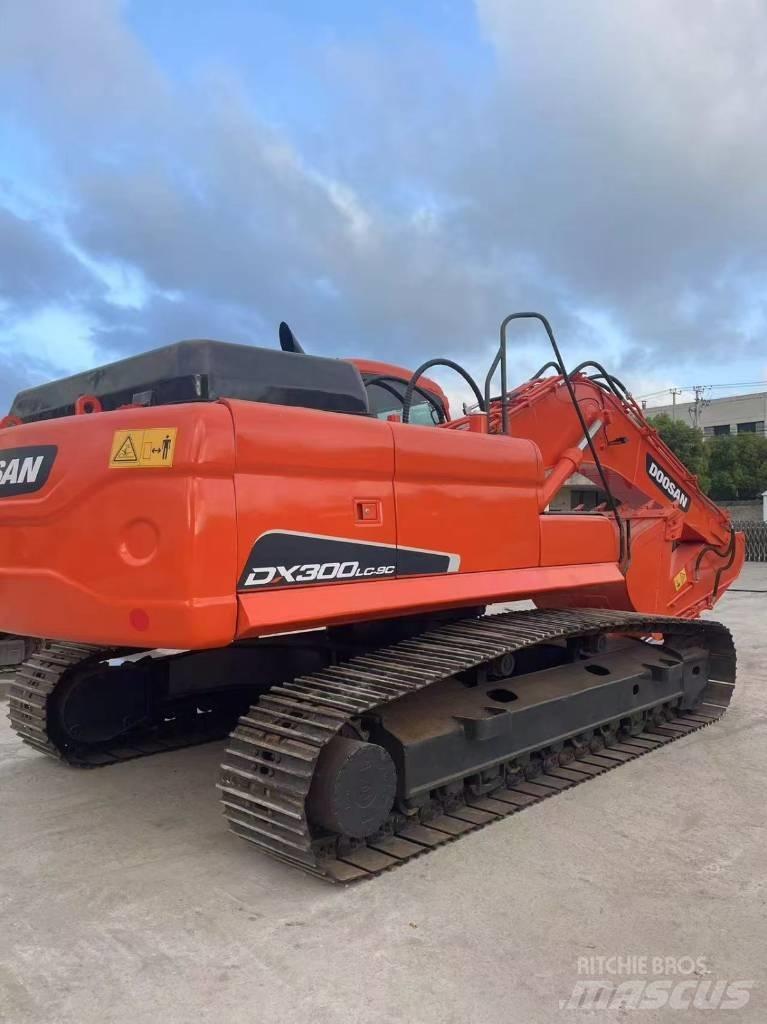 Doosan DX300LC-9C Escavadoras de rastos