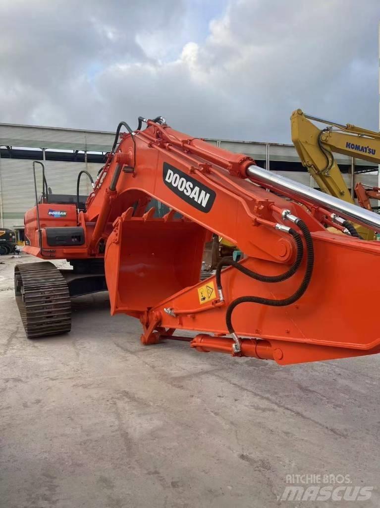 Doosan DX300LC-9C Escavadoras de rastos