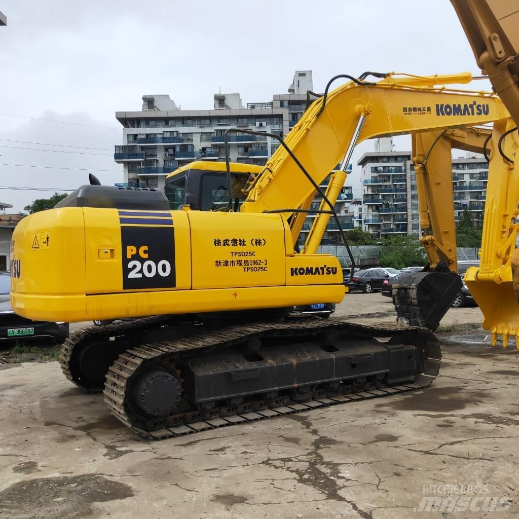 Komatsu PC200-7 Escavadoras de rastos
