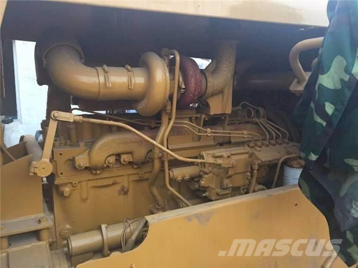 CAT D 6 D Dozers - Tratores rastos