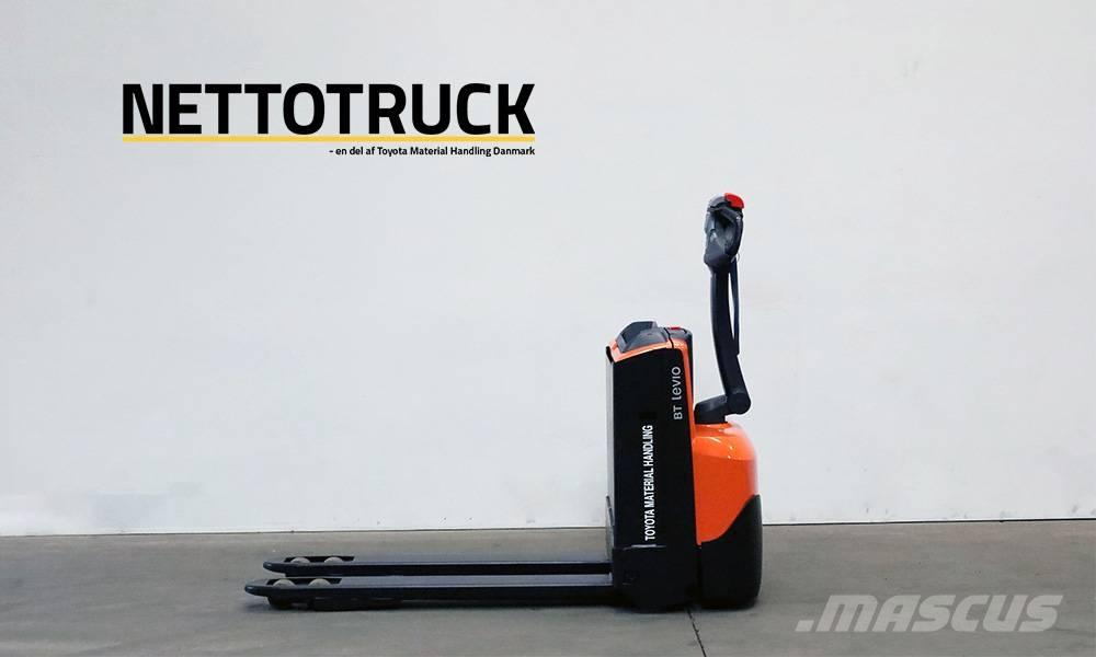 Toyota LWE 140 Porta palettes