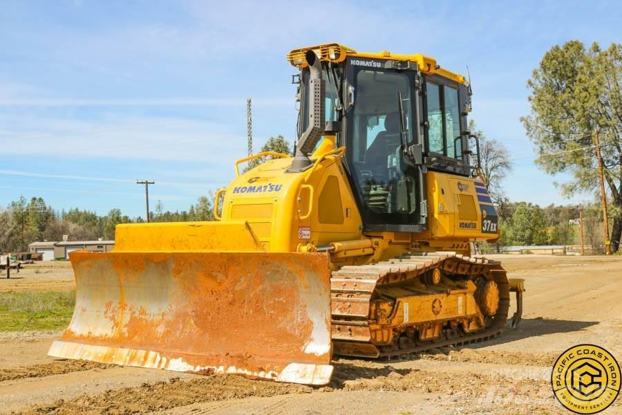 Komatsu D 37 EX Dozers - Tratores rastos