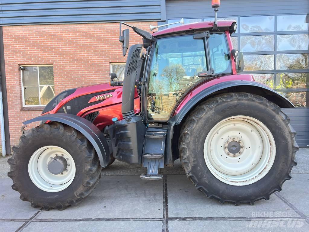 Valtra T 174 Versu Tratores Agrícolas usados
