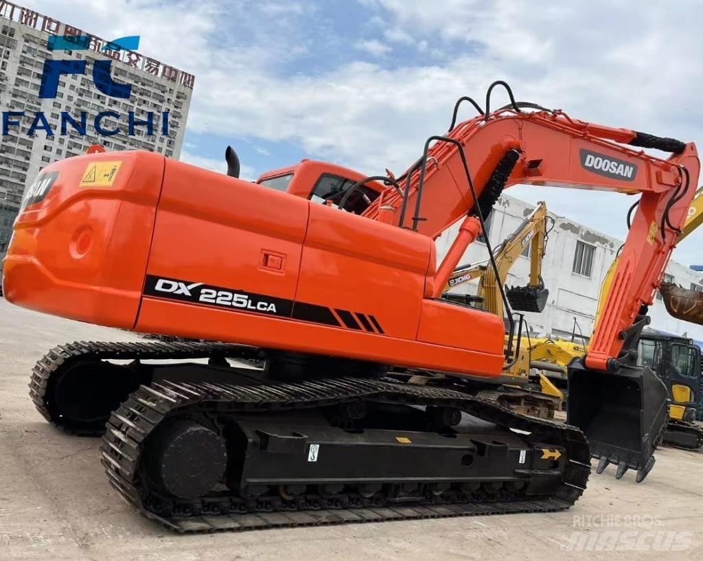 Doosan DX 225 LCA Escavadoras de rastos