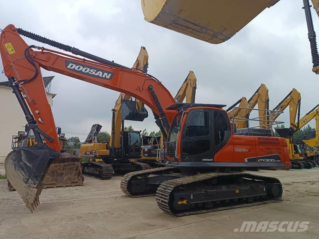 Doosan DX 300 LC Escavadoras de rastos